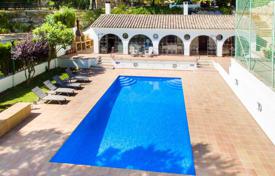 Villa with a garden, a swimming pool and a parking, 400 meters from the beach, Tossa de Mar, Girona, Spain for 3,300 € per week