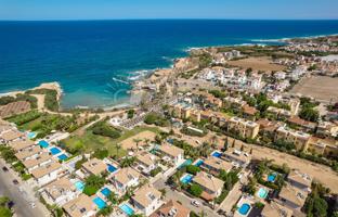 4-bedroom villa in Paralimni for 800,000 €