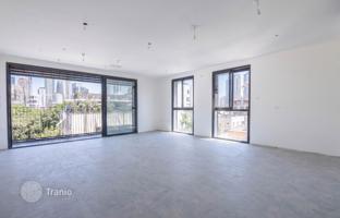 5-bedroom apartment 121 m² in Tel Aviv for $2,305,000
