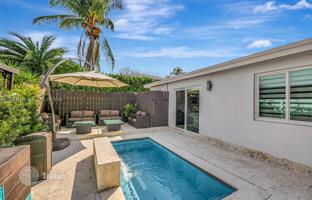 3-bedroom house 180 m² in West End for $705,000