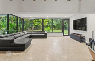4-bedroom house 249 m² in Miami for $1,453,000