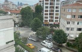 Spacious Apartment Close to Public Transport in Kadikoy for $180,000