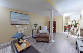 Terraced house – North York, Toronto, Ontario,  Canada for C$1,345,000