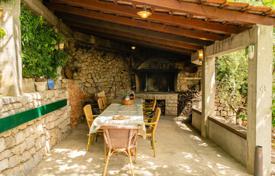 Brač, Bol, house for sale, plot 1983 m², 5 apartments for 2,100,000 €