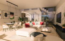 Modern style townhouse in a new complex with spectacular sea views of Gibraltar and the Moroccan coastline for 447,000 €