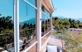 A spacious 3-storey house with stunning panoramic sea views for sale for 340,000 €