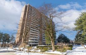 Apartment – Scarlett Road, Toronto, Ontario,  Canada for C$702,000