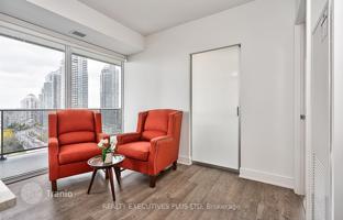 4-bedroom apartment in Etobicoke for C$920,000