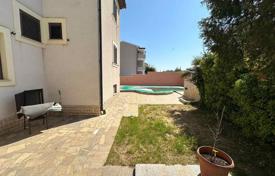 House For sale: House with five apartments in an excellent location! for 1,200,000 €