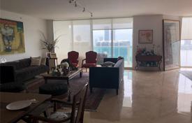 Stylish apartment with ocean views in a residence on the first line of the beach, Aventura, Florida, USA for $1,250,000