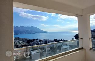 Three-bedroom new penthouse with a sea view and a garage in Becici, Montenegro for 420,000 €