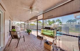 3-bedrooms townhome 223 m² in Coral Springs, USA for $600,000