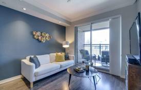 Apartment – Lake Shore Boulevard West, Etobicoke, Toronto,  Ontario,   Canada for C$747,000