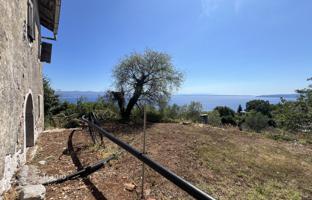 10-bedroom house 570 m² in Lovran for 330,000 €
