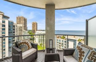 4-bedroom apartment in Lake Shore Boulevard West for C$907,000