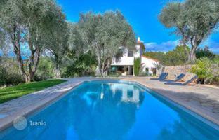 Spacious contemporary villa with a pool and a magnificent garden in Mougins, Côte d'Azur, France for 2,950,000 €