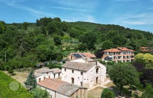 5-bedroom villa 544 m² in Sarteano for 990,000 €