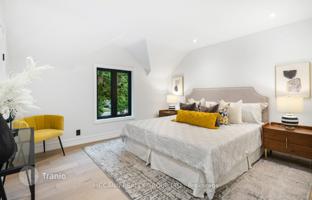 8-bedroom townhouse in Old Toronto for C$2,204,000