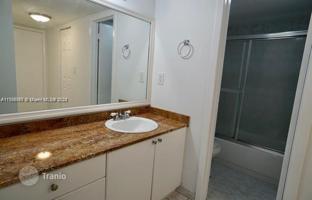 2-bedroom apartments in condo 92 m² in Aventura for $299,000