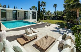 5-bedroom villa 570 m² in Nueva Andalucia for 3,950,000 €