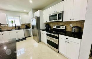 4-bedroom house 186 m² in Miami for $650,000