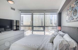 5-bedroom apartment in Yonge Street for C$1,160,000