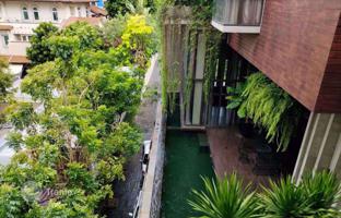 4-bedroom cottage in Watthana for $3,827,000