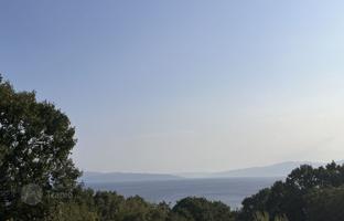 Land plot 3,300 m² in Općina Kostrena for 1,050,000 €