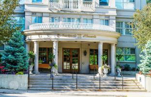 8-bedroom apartment in North York for C$1,009,000