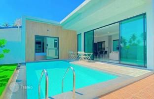 4-bedroom villa 130 m² in Pattaya for $176,000