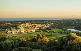 Adjacent to the exclusive Club de Golf La Reserva, this three storeys villa has lovely views to the golf course for 1,180,000 €