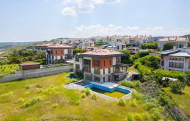 6-bedroom villa 650 m² in Sarıyer for 260,008,000 TRY