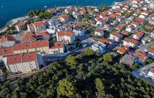 Land plot 457 m² in Trogir for 200,000 €