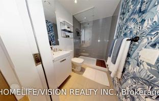 3-bedroom apartment in King Street for C$804,000
