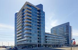 Apartment – The Queensway, Toronto, Ontario,  Canada for C$730,000