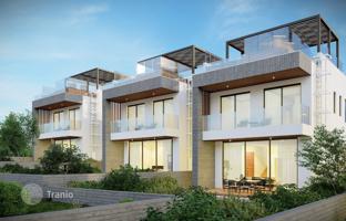 Three-level new villas with a pool, a garden, a parking and a beautiful view in Anarita, Paphos, Cyprus for 385,000 €