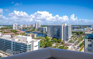 1-bedroom apartments in condo 81 m² in South Ocean Drive for $629,000