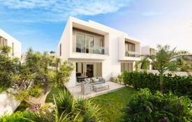 Villa near the coast for 360,000 €