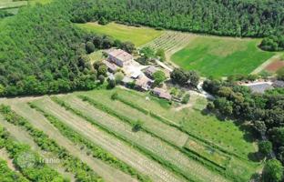 Land plot 800 m² in Monteriggioni for 1,600,000 €
