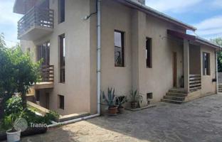 4-bedroom cottage 500 m² in Didi Dighomi for $392,000
