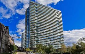 Apartment – The Queensway, Toronto, Ontario,  Canada for C$760,000