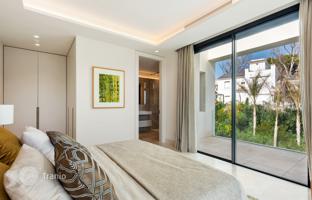 5-bedroom villa 593 m² in Marbella for 5,295,000 €