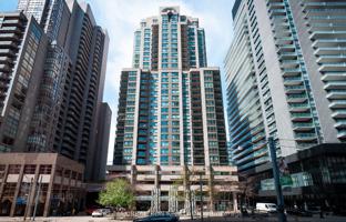 4-bedroom apartment in Bay Street for C$818,000