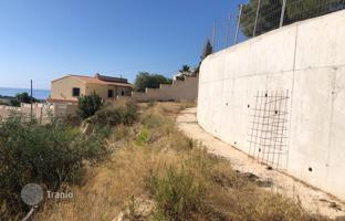 Land plot 6,015 m² in Calpe for 1,095,000 €