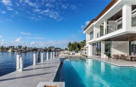 Modern villa with a backyard, a pool, a relaxation area, a terrace and a parking, Fort Lauderdale, USA for $11,000,000