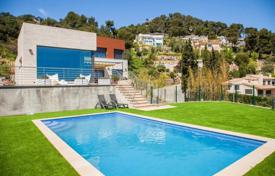 Three-level modern villa near the sea, Blanes, Costa Brava, Spain for 6,900 € per week