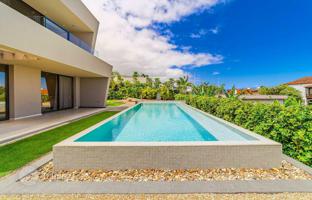 4-bedroom villa 308 m² in Puerto de la Cruz for 2,400,000 €