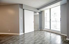 Apartment – Queens Quay West, Old Toronto, Toronto,  Ontario,   Canada for C$757,000
