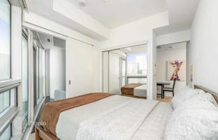 5-bedroom apartment in York Street for C$804,000