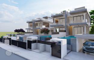 5-bedroom townhouse 263 m² in Chloraka for 1,350,000 €